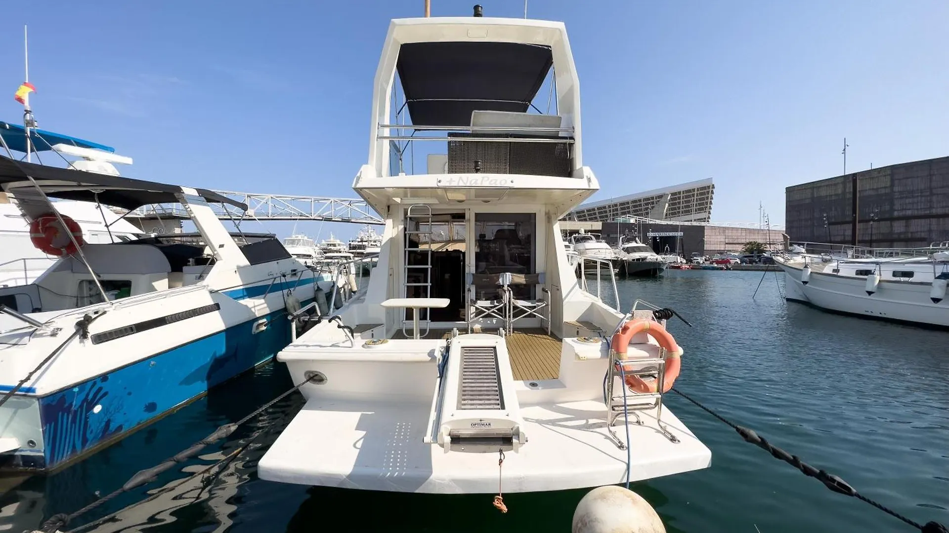 Napao Hotel Barcelona Botel